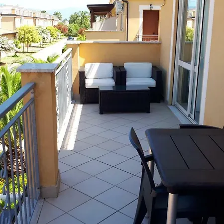 Pizzo Beach Club 88f Apartmán *