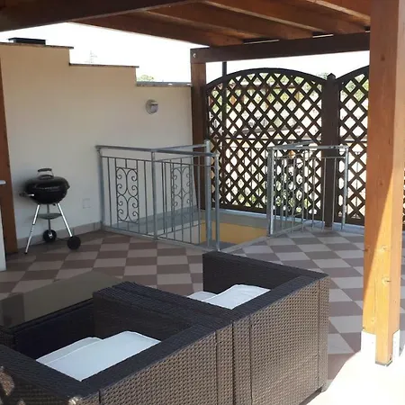 Pizzo Beach Club 88f Apartmán *