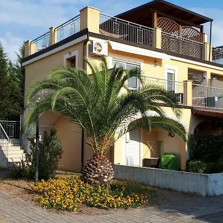 Pizzo Beach Club 88f Fondaco Vecchio